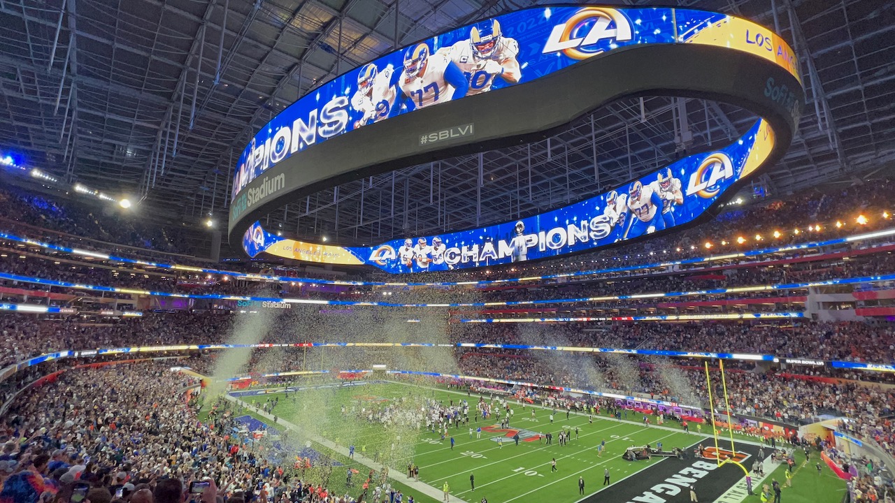 Wi-Fi Scores 100X Data Increase at the Super Bowl over 10 Years