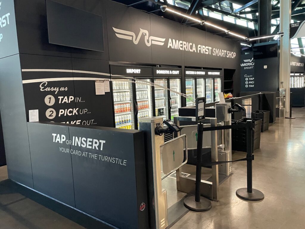 Zippin adds five checkout-free stores at MLB stadiums - Stadium Tech Report