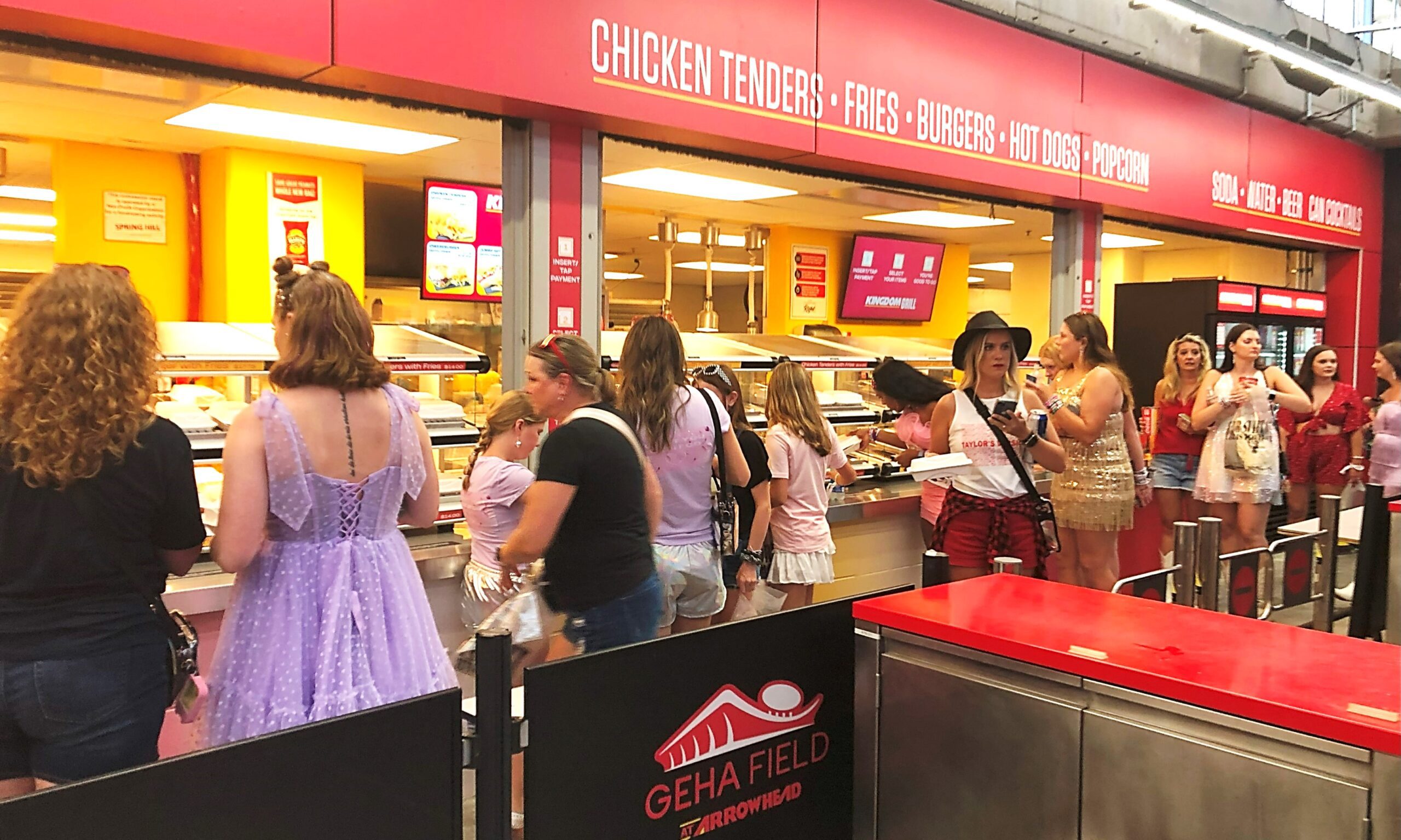 Zippin debuts 'walk-up' checkout-free concession stand at Arrowhead Stadium  - Stadium Tech Report